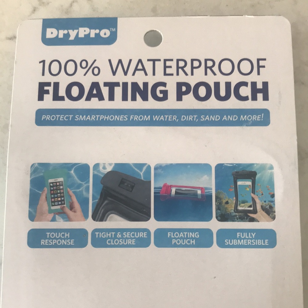 DryPro 100% Waterproof Floating Pouch - Picture 4 of 5